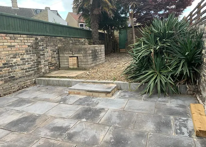 Inviting 3-Bed House In Lowestoft Near The Beach