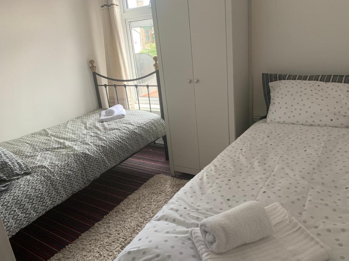 Holiday home Inviting 3-bed House In Near The Lowestoft